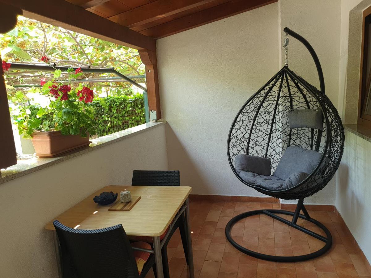 Kiwi Apartment